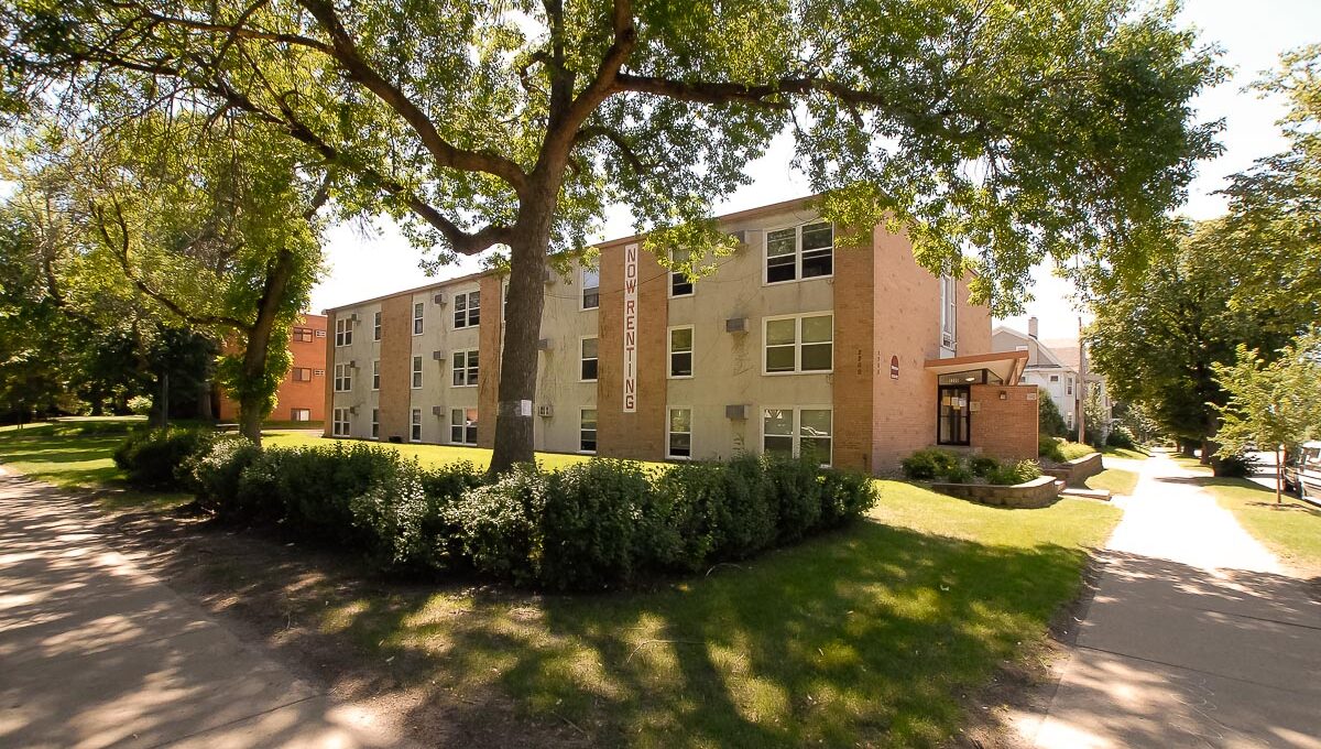 Minneapolis Apartment for Rent 2200 Pillsbury Avenue South